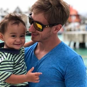 Meet your Posher, Brock